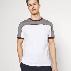 De gros ⭐ Pier One T-shirt imprimé Prix Acceptable t-shirts col rond homme 🤩