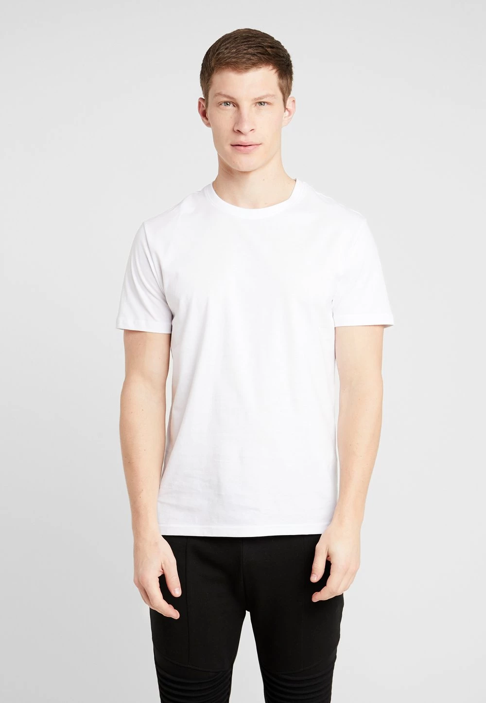 Budget 🎉 Pier One Prix Abordable 5 PACK - T-shirt basique t-shirts col rond homme 😀 5 Budget 🎉 Pier One Prix Abordable 5 PACK - T-shirt basique t-shirts col rond homme 😀 – Image 3