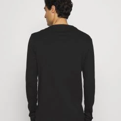 Meilleure affaire 💯 Pier One Bas Prix T-shirt à manches longues t-shirts col rond homme 😀 10 Meilleure affaire 💯 Pier One Bas Prix T-shirt à manches longues t-shirts col rond homme 😀 -Pier One Soldes Magasin 0a3681249dd5484dba9cb636db74c71d