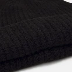 Les meilleures critiques de 🎁 Pier One SHORT MICRO BEANIE UNISEX - Bonnet Pas Cher casquettes, bonnets et chapeaux couleur unie 😀 -Pier One Soldes Magasin 0ebb65d54b0643c5908d2c2364f4ca2c