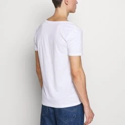 Top 10 ✔️ Plus Bas Prix De Vente Pier One T-shirt basique t-shirts encolure large ronde homme 🧨 -Pier One Soldes Magasin 1d9ea65763c74680b71aa65cef1d7b93
