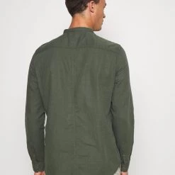 Grosses soldes 😍 Pier One Chemise Prix Préférentiel chemises col mao homme 🤩 11 Grosses soldes 😍 Pier One Chemise Prix Préférentiel chemises col mao homme 🤩 -Pier One Soldes Magasin 22cbbf1b7f1e4f8c994f9571de79f1cd