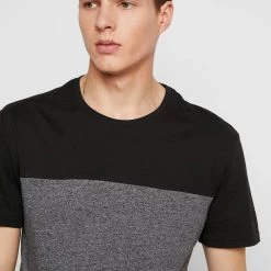 Le moins cher 🛒 Pier One T-shirt imprimé Marchandise de première qualité t-shirts & polos col rond homme 🎉 11 Le moins cher 🛒 Pier One T-shirt imprimé Marchandise de première qualité t-shirts & polos col rond homme 🎉 -Pier One Soldes Magasin 236469e58df44c86ad7ffe27d9b9249b