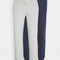 Top 10 🌟 Prix Légers Pier One 2 PACK - Pantalon de survêtement pantalons haute homme 👍 -Pier One Soldes Magasin 2bb14836cf4b4803aeb6cc563d427b89 1