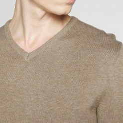 Vente flash 🛒 Pier One En Remise Pullover pulls et gilets col en v homme 💯 -Pier One Soldes Magasin 2c19a01ca9434245b2aa0d5a63a52085