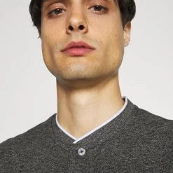 Les meilleures critiques de 😀 Pier One Polo excellente qualité t-shirts col tunisien homme 🔥 12 Les meilleures critiques de 😀 Pier One Polo excellente qualité t-shirts col tunisien homme 🔥 -Pier One Soldes Magasin 308f620f332d483a8a759d5bfd6b90bb