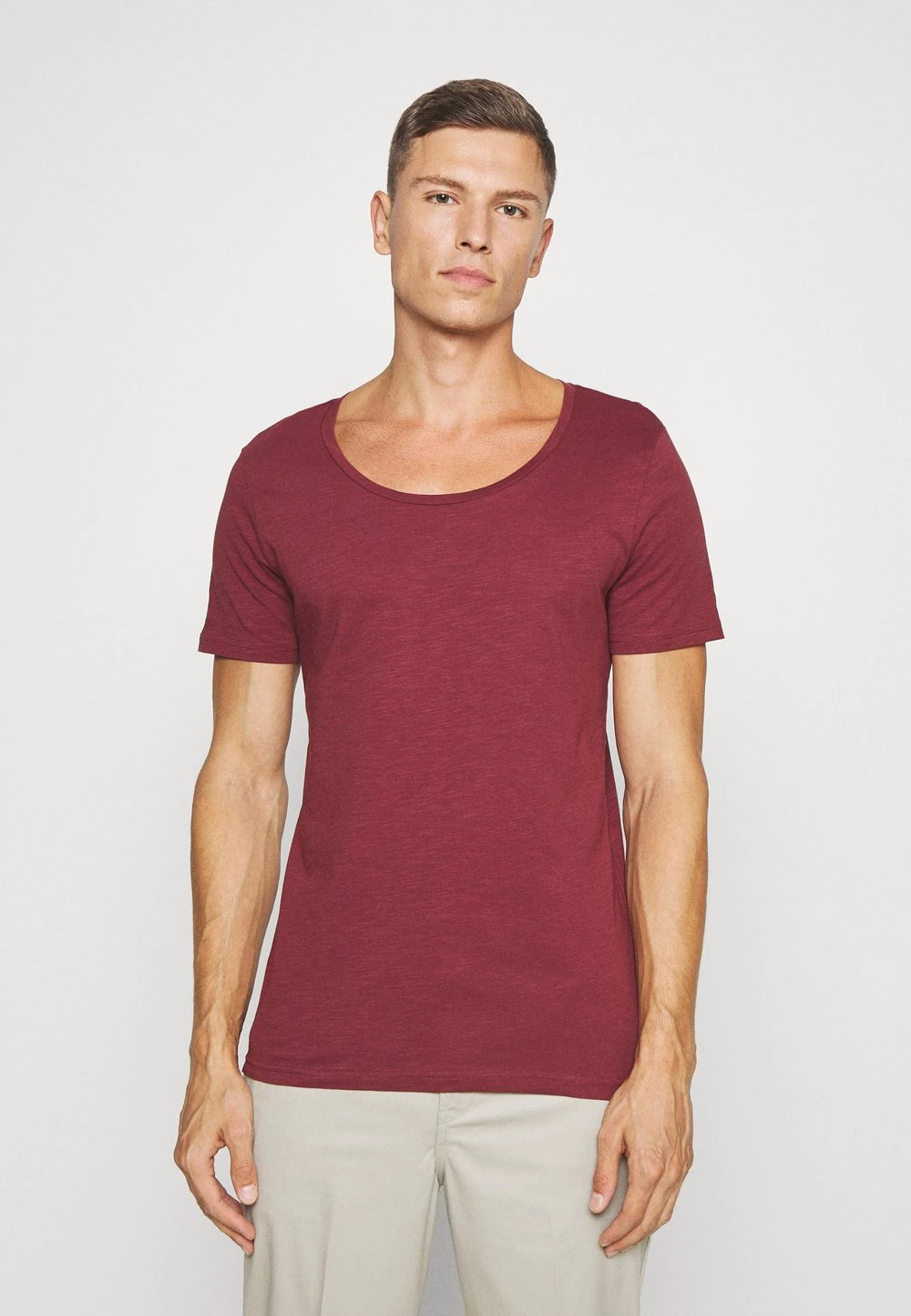 Acheter 🌟 Pier One Prix Cassé T-shirt basique t-shirts & polos encolure large ronde homme 😀 9 Acheter 🌟 Pier One Prix Cassé T-shirt basique t-shirts & polos encolure large ronde homme 😀 – Image 7