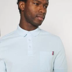 De gros 😍 Pier One Polo Prix Malin t-shirts & polos col polo homme ✔️ 17 De gros 😍 Pier One Polo Prix Malin t-shirts & polos col polo homme ✔️ -Pier One Soldes Magasin 32d1577b86674768bcf0c67ea4ee557e