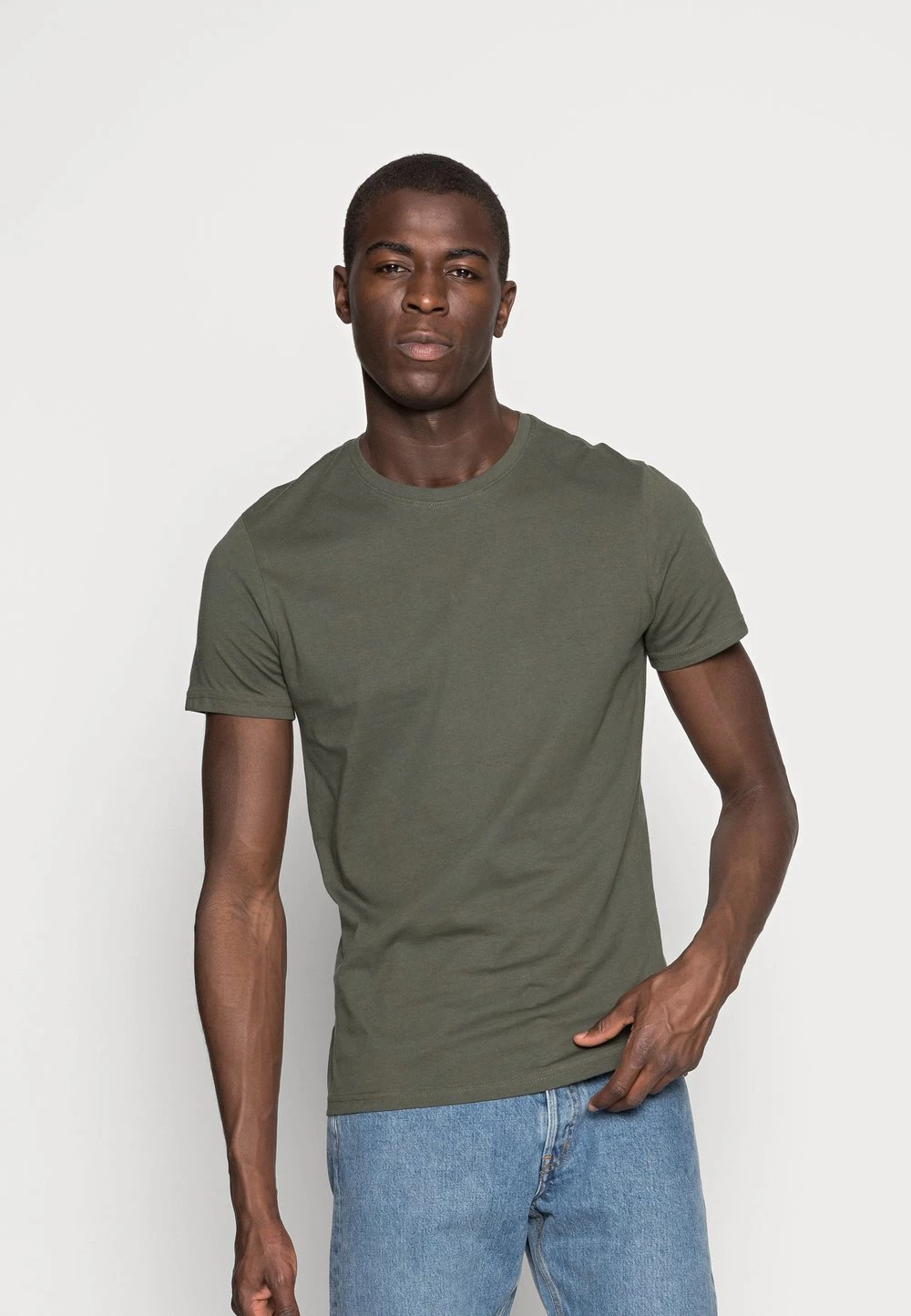 Meilleure affaire 🎁 Prix Préférentiel Pier One 3 PACK - T-shirt basique t-shirts col rond homme 🤩 4 Meilleure affaire 🎁 Prix Préférentiel Pier One 3 PACK - T-shirt basique t-shirts col rond homme 🤩 – Image 2