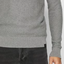 Les meilleures critiques de 🎁 Pier One Pullover Vendre pulls et gilets col rond homme 👏 -Pier One Soldes Magasin 38d1b54c22dd48298328a04a430b588e