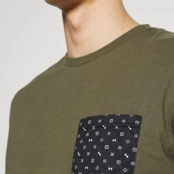 Vente flash 🔔 Pier One T-shirt imprimé Soldes t-shirts col rond homme 🤩 -Pier One Soldes Magasin 394558a1844c4d249c42193efbdcecc6