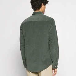 Les meilleures critiques de 🔥 Prix Affortable Pier One CORDUROY SHIRT - Chemise chemises col à boutons homme 🤩 -Pier One Soldes Magasin 39ed19f6fe8a469bacc8442c95acb2df