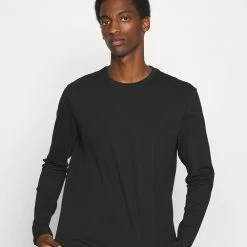 Meilleure affaire đ Prix RĂ©duit Pier One 3 PACK - T-shirt Ă manches longues t-shirts col rond homme đ 16 Meilleure affaire đ Prix RĂ©duit Pier One 3 PACK - T-shirt Ă manches longues t-shirts col rond homme đ -Pier One Soldes Magasin 3af96b6c7a86426c9ce4e2aca3571d3f