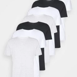 Sortie ❤️ Pier One Prix Gelé 7 PACK - T-shirt basique t-shirts col rond homme 👏 26 Sortie ❤️ Pier One Prix Gelé 7 PACK - T-shirt basique t-shirts col rond homme 👏 -Pier One Soldes Magasin 3cc8be9344784cb885d1b6a32e39d821 1