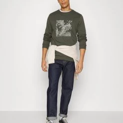 Meilleur prix ✨ Pier One Sweatshirt Prix Refroidis sweats & hoodies col rond homme 🎉 -Pier One Soldes Magasin 40602e3625ea4565bc0b0fd09651f87b