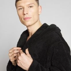 Nouveau 🎉 Prix Exclusifs Pier One Peignoir sous-vêtements & chaussettes capuche homme 🎉 -Pier One Soldes Magasin 46ddd89e67e647d9a552c22e74d82b35