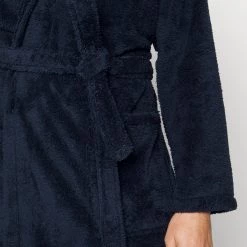 Coupon 🎁 Pier One Peignoir En promotion sous-vêtements & chaussettes col châle homme 🔔 17 Coupon 🎁 Pier One Peignoir En promotion sous-vêtements & chaussettes col châle homme 🔔 -Pier One Soldes Magasin 4c442d240abe46e18285767cb4c59e1d