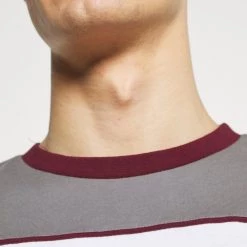 De gros ⭐ Pier One T-shirt imprimé Prix Acceptable t-shirts col rond homme 🤩 -Pier One Soldes Magasin 4d212b821f5d4f6baacd494a2aa6e98f