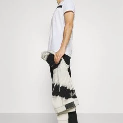 Coupon 🤩 Pier One Prix Incroyables T-shirt imprimé t-shirts col rond homme 🧨 -Pier One Soldes Magasin 4d5f7bd3ca584e12abfd3ae035b103df