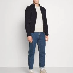 Meilleure affaire ✨ Pier One Prix Affortable Gilet pulls & gilets col officier homme 💯 -Pier One Soldes Magasin 4e460fb1245b4d73a2cde9d29f97c5b1