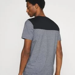 Nouveau ⌛ Pier One T-shirt imprimé En Remise t-shirts col rond homme ❤️ -Pier One Soldes Magasin 4e4f8cbedc7f480bb2e66f9ba06f024a