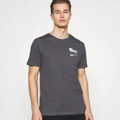 Bon marché ⭐ Pier One Prix Réduit T-shirt imprimé t-shirts col rond homme ❤️ -Pier One Soldes Magasin 5081d5b5589a496aa02d9e0632486d1c