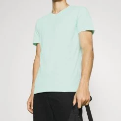 Top 10 ✨ Pier One 5 PACK - T-shirt basique Un Tarif Préférentiel t-shirts col rond homme 🛒 -Pier One Soldes Magasin 52b2ddd524c94bd99c26313c349df6cc