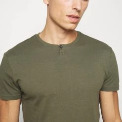 Vente flash 🔥 Soldes En Ligne Pier One T-shirt basique t-shirts col rond homme ✨ -Pier One Soldes Magasin 52b4ec9a78c745f9b2bb4c520029aa4e