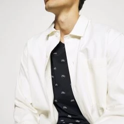 Meilleure vente ✔️ Pier One Plus Bas Prix De Vente T-shirt imprimé t-shirts & polos col rond homme 🤩 -Pier One Soldes Magasin 5417507241464a01bea3681a3a890055