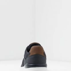 Remise 🌟 Pier One Baskets basses Assurance De l’Authenticité sneakers rond homme ✔️ -Pier One Soldes Magasin 55421ce6acfa4576818878fafc3c1e5c