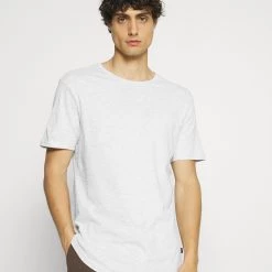 Budget 👍 Pier One 50% Off De Vente 5 PACK - T-shirt basique t-shirts col rond homme 😍 12 Budget 👍 Pier One 50% Off De Vente 5 PACK - T-shirt basique t-shirts col rond homme 😍 -Pier One Soldes Magasin 563173c1287b4a5ba08d9b97bc29cf80