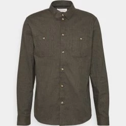 Les meilleures critiques de đ Pier One Promos Chemise chemises col kent homme â 12 Les meilleures critiques de đ Pier One Promos Chemise chemises col kent homme â -Pier One Soldes Magasin 5726c966b3ca442b9bdc431ccd4b1634
