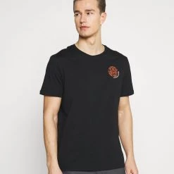 Promo ❤️ Pier One T-shirt imprimé Prix Bradés t-shirts col rond homme 🛒 11 Promo ❤️ Pier One T-shirt imprimé Prix Bradés t-shirts col rond homme 🛒 -Pier One Soldes Magasin 597857b1f06944f29080f0a9b1edc50a