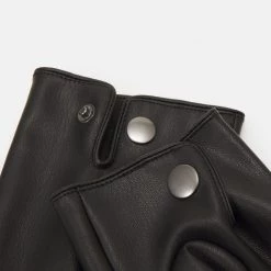 Grosses soldes 🔔 Pier One Gants Prix Favorable boutons homme 🔔 -Pier One Soldes Magasin 5a2dbf17e36b45f696cddef3578e1c7d