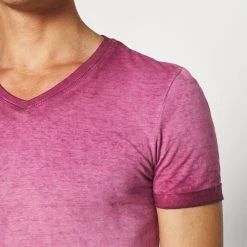 Top 10 😍 Pier One Qualité garantie 100% T-shirt basique t-shirts col en v homme 😍 -Pier One Soldes Magasin 5c1cda749d644970bfb91809737b44f2