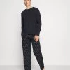 Vente flash 🎉 Pier One Pyjama Prix Légers pyjamas normale homme 🌟 -Pier One Soldes Magasin 623bad9ba1d2428596c71b43b6d1045b