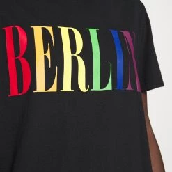 Les meilleures critiques de ✔️ Pier One Prix Équitable PRIDE - T-shirt imprimé t-shirts col rond homme 😍 14 Les meilleures critiques de ✔️ Pier One Prix Équitable PRIDE - T-shirt imprimé t-shirts col rond homme 😍 -Pier One Soldes Magasin 653820e25298494983389d88de8e5970