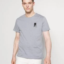 Le moins cher 🛒 Pier One Assurance De l’Authenticité T-shirt imprimé t-shirts col rond homme 🤩 -Pier One Soldes Magasin 65638f6eb9a64a14a2b15b3fdf596833