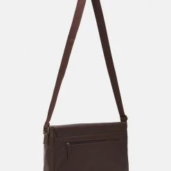 Grosses soldes ✔️ Pier One Assurance De l’Authenticité Sac bandoulière sacs compartiment pour pc portable homme 🔔 -Pier One Soldes Magasin 67b36465cef540d593bb96d5109c8255