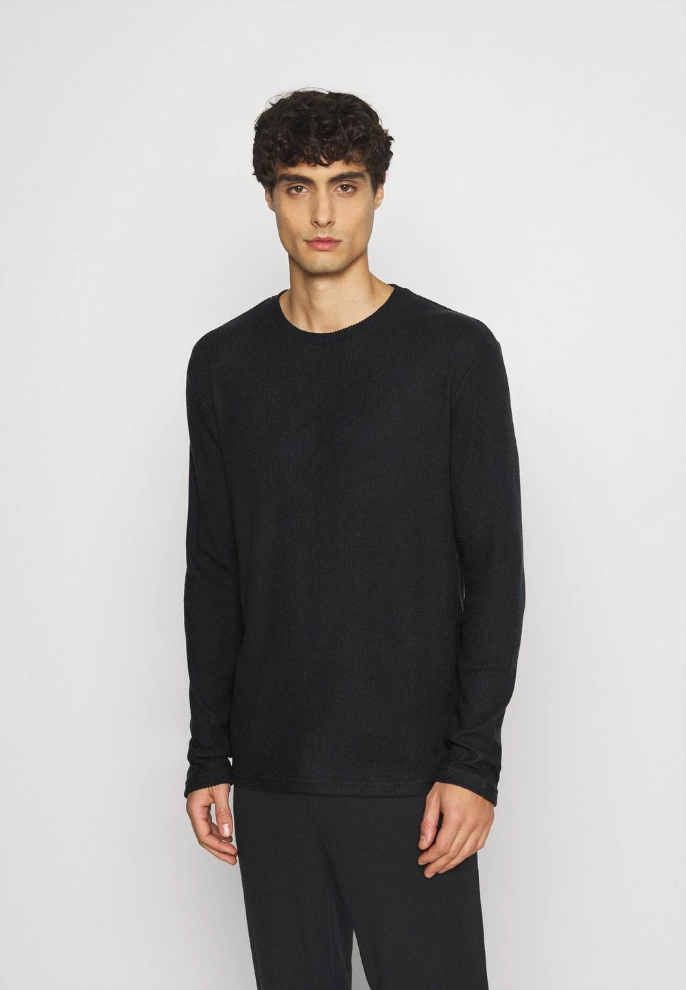 Meilleur prix ✔️ Prix Allégé Pier One RIBBED LOUNGE TOP - Haut de pyjama pyjamas col rond homme 🔔 3 Meilleur prix ✔️ Prix Allégé Pier One RIBBED LOUNGE TOP - Haut de pyjama pyjamas col rond homme 🔔