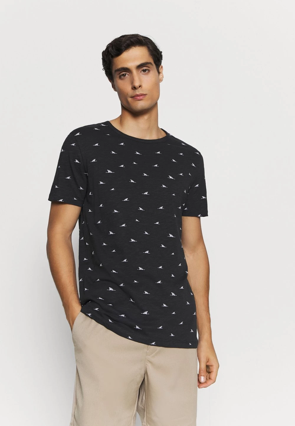 Acheter ⭐ Pier One Prix Compétitif T-shirt imprimé t-shirts col rond homme 😍 3 Acheter ⭐ Pier One Prix Compétitif T-shirt imprimé t-shirts col rond homme 😍