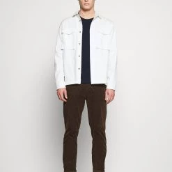 Top 10 😍 Pier One T-shirt à manches longues Soldes En Ligne t-shirts col rond homme 🛒 -Pier One Soldes Magasin 6fbe8fab0e1242a881e9d30b71531000