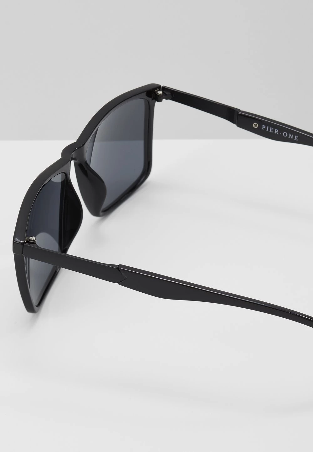 Coupon 🔔 Pier One Lunettes de soleil - black Prix Sympa rectangulaire homme 🎁 5 Coupon 🔔 Pier One Lunettes de soleil - black Prix Sympa rectangulaire homme 🎁 – Image 3