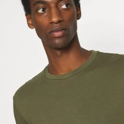 Top 10 ✨ Bon Rapport Coût-Efficacité Pier One 3 PACK - T-shirt à manches longues t-shirts col rond homme ❤️ -Pier One Soldes Magasin 74db2bd0cf184eec91d2263c1009cdf1