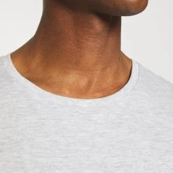 De gros 🛒 Pier One 5 PACK - T-shirt basique Prix Avantageux t-shirts col rond homme ✨ -Pier One Soldes Magasin 781514b98ac940a2934d4a3cf6c9ca05