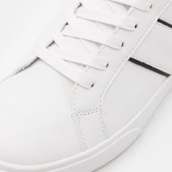 Les meilleures critiques de ✔️ Petit Prix Pier One Baskets basses sneakers rond homme 👏 -Pier One Soldes Magasin 7ab0f40931c64617914843b8b462dc08