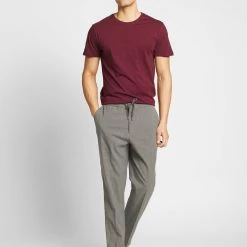 Meilleur prix 👏 Soldes Pier One 3 PACK - T-shirt basique t-shirts col rond homme 🌟 18 Meilleur prix 👏 Soldes Pier One 3 PACK - T-shirt basique t-shirts col rond homme 🌟 -Pier One Soldes Magasin 7d46c406b4f84647b7fcf18328327658