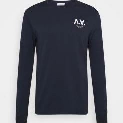 Top 10 😍 Pier One T-shirt à manches longues Soldes En Ligne t-shirts col rond homme 🛒 -Pier One Soldes Magasin 808fdcc6204f4ae38099057d334c9892 1