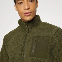 Meilleure affaire đ€© Pier One Sweat polaire Haute QualitĂ© sweats & hoodies col camionneur homme â 15 Meilleure affaire đ€© Pier One Sweat polaire Haute QualitĂ© sweats & hoodies col camionneur homme â -Pier One Soldes Magasin 81835f74cf034646bd0924e68188c653