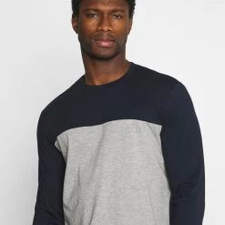 De gros 🌟 Pier One T-shirt à manches longues Produit de première qualité t-shirts col rond homme ❤️ -Pier One Soldes Magasin 855ebd08bf4a45ceb37f4811f735222b